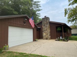 1415 Spring Valley Dr, Huntington, WV 25704