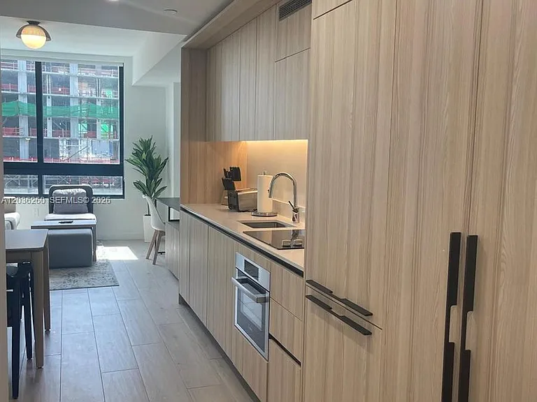 225 N Miami Ave #805 — Photo 3