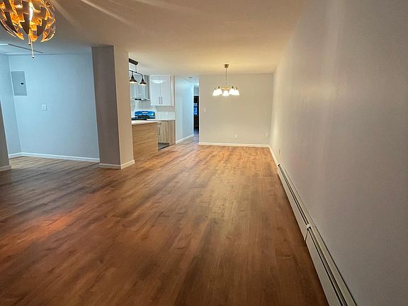 2nd image of 8326 19th Ave #2