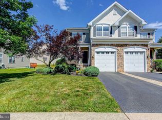 16 Valley View Dr, Yardley, PA 19067