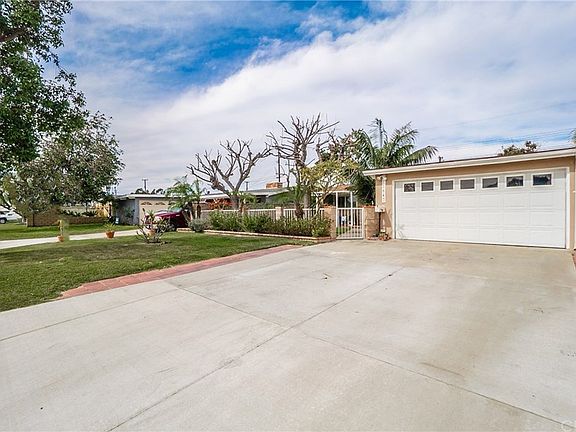 2nd image of 13847 Mansa Dr