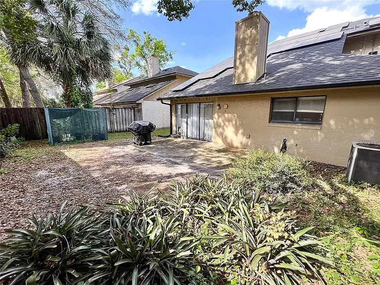 3747 Okeechobee Cir — Photo 25