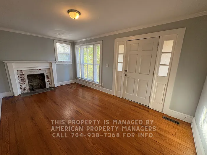 2 bed, 1.0 bath, $1,050 — Photo 3