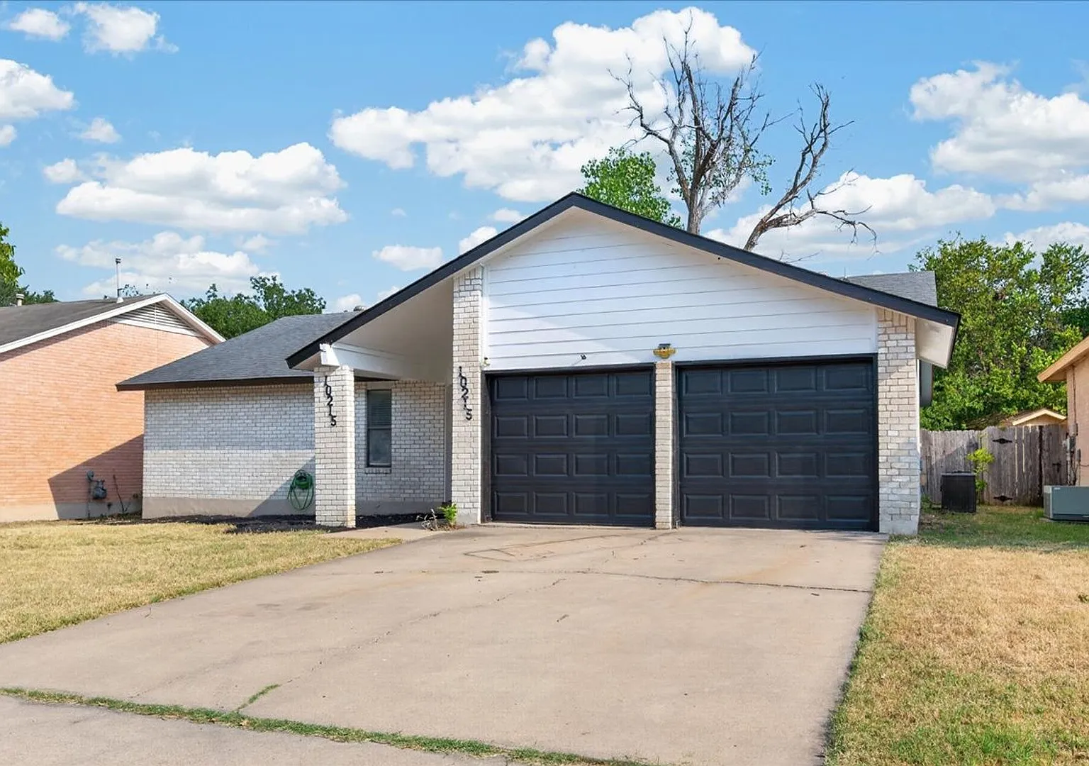10215 Missel Thrush Drive Austin, TX 78750 — Photo 1