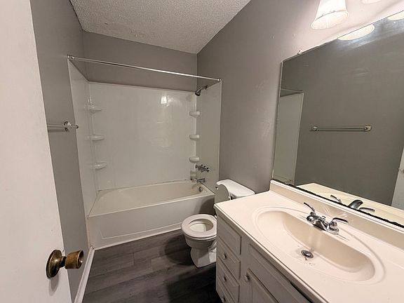 3rd image of 406 Joplin Pl #C