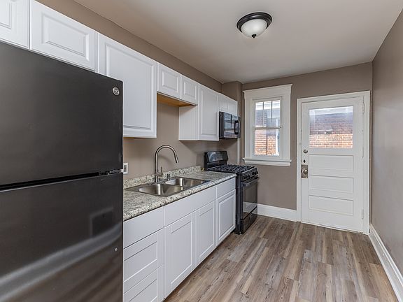 4th image of 1810 Williams Ave #4