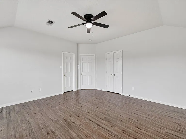 14603 Bladenboro Dr — Photo 37