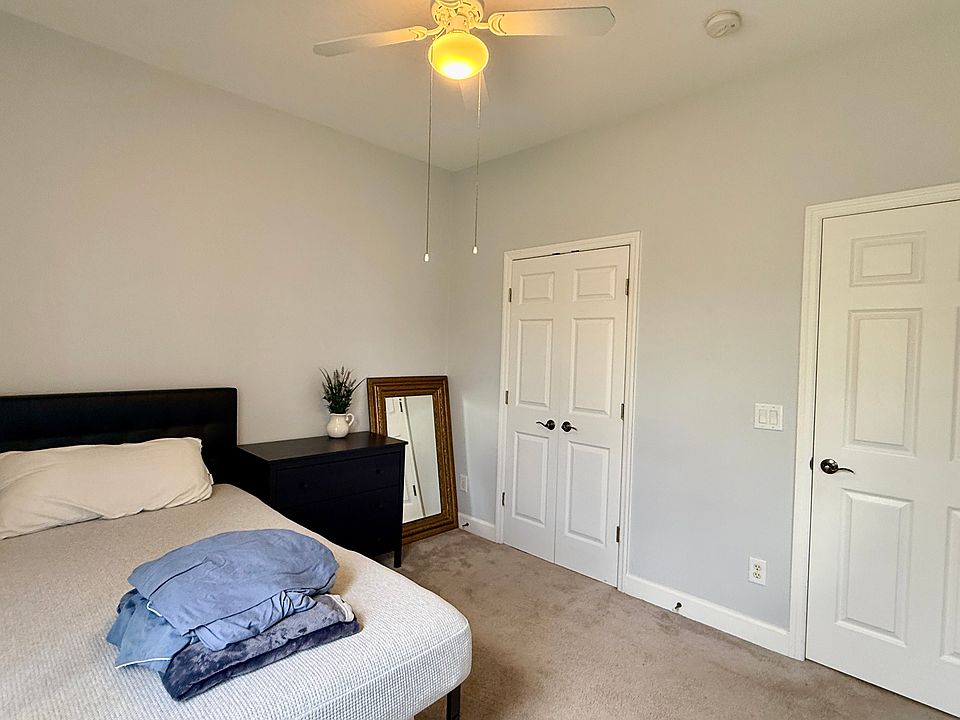 1st image of 427 Tierra Verde Ln