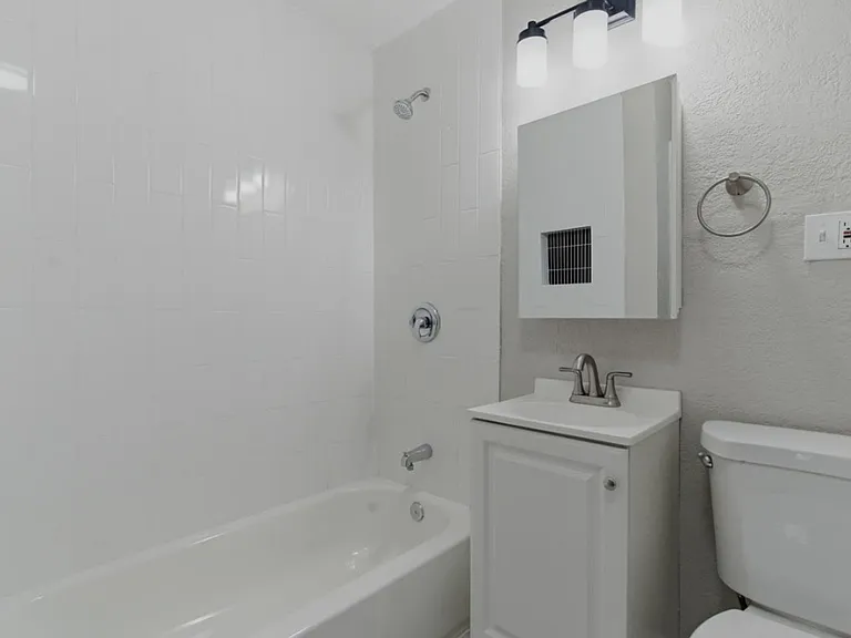 6310 S Benton Ave — Photo 7
