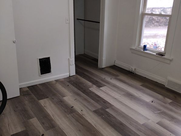 521 Line St #1
