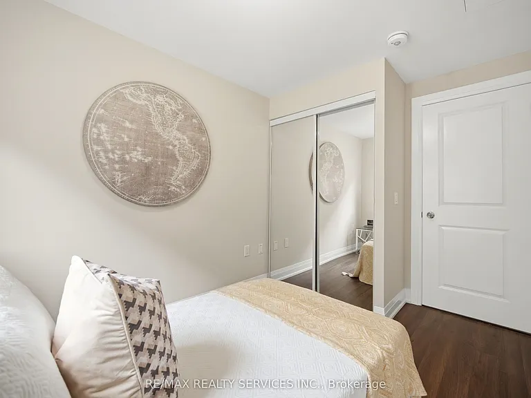 26 Coles Ave #302 — Photo 33