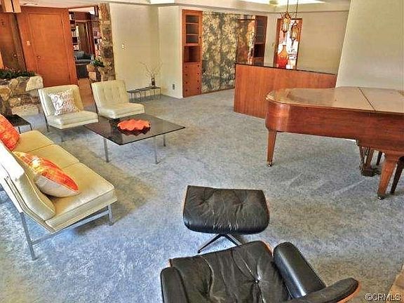 4th image of 3765 Parkview Dr