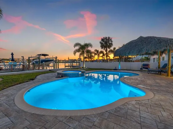 17049 Dolphin Dr, North Redington Beach, FL 33708