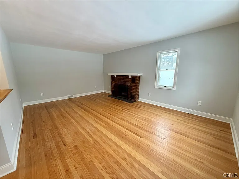 223 Cleveland Blvd — Photo 25