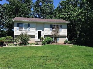 398 Kimzey Rd, Mills River, NC 28759