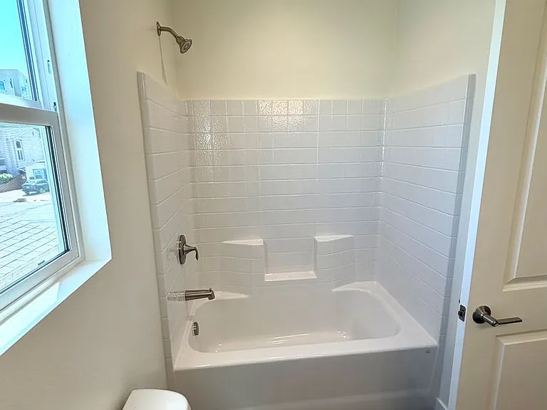 UT4147 — Photo 10