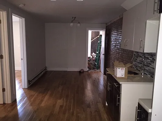 Rented by Premier Metro Realty Corp | media 43