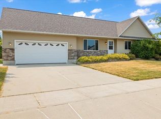86 Me Me Ln, Reedsburg, WI 53959