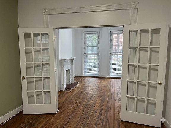 4th image of 220 W Marshall St #A