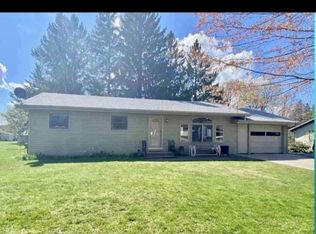 20 State St, Neillsville, WI 54456