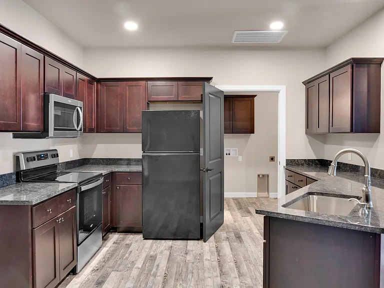8535 Cedar Oaks Cir — Photo 6