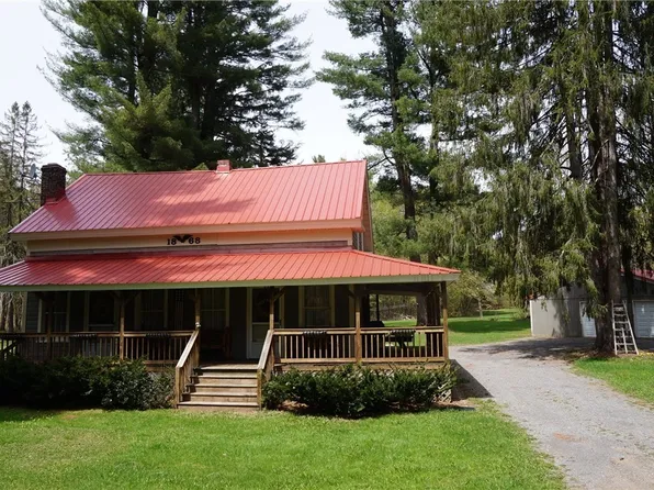 6 Waterbury Rd, Redfield, NY 13437