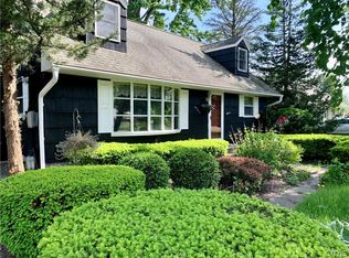 6344 Lakeshore Rd, Cicero, NY 13039