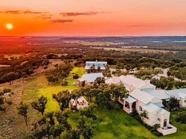 6507 N State Highway 16, Fredericksburg, TX 78624