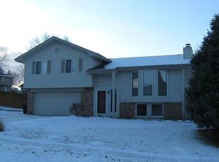 1213 Cimarron St, Papillion, NE 68046