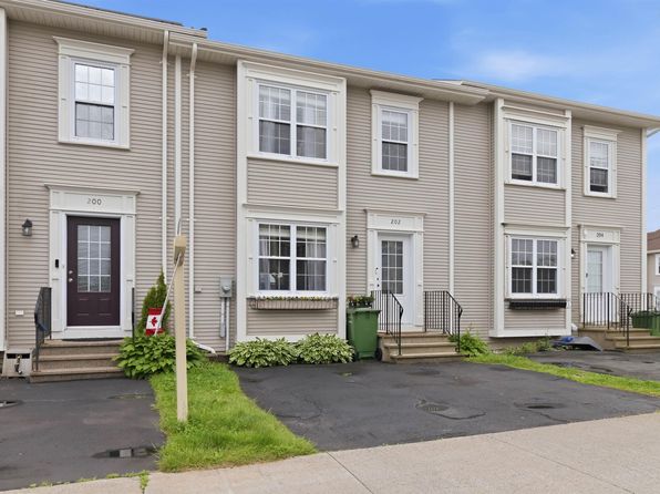 202 Transom Dr, Halifax, NS B3M 4T7