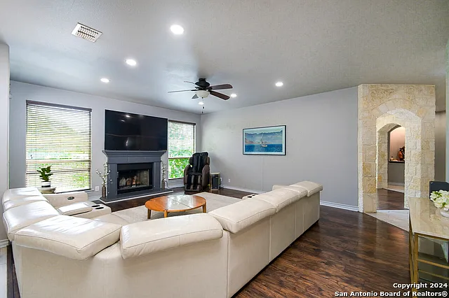 19434 Gran Roble — Photo 10