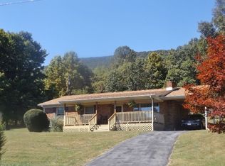 121 Apple Dr, Pearisburg, VA 24134