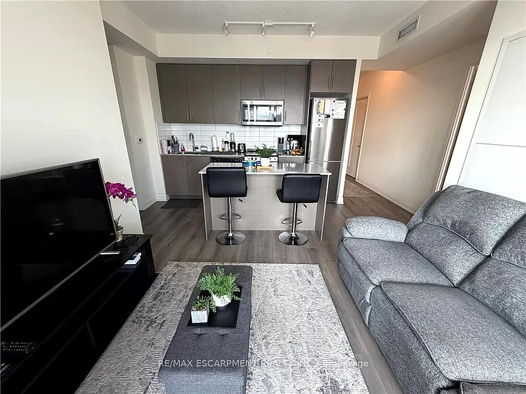 509 Dundas St W #616 — Photo 9