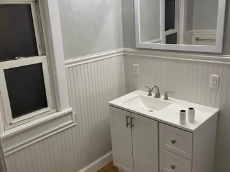 145 E Main St — Photo 3