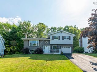 212 Hallmark Ave, Lower Sackville, NS B4C 3R3