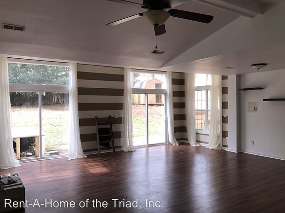 2nd image of 5321 N Oaks Dr