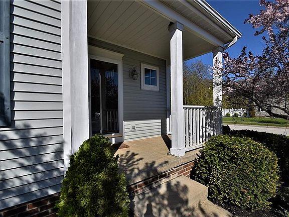 3rd image of 1665 Bellaway Dr #38