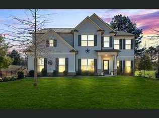 9225 Maple Run Trl, Gainesville, GA 30506