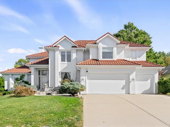 12711 Woodson St, Overland Park, KS 66209