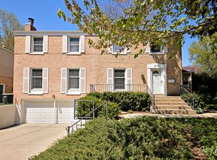 415 Hampton Ter, Libertyville, IL