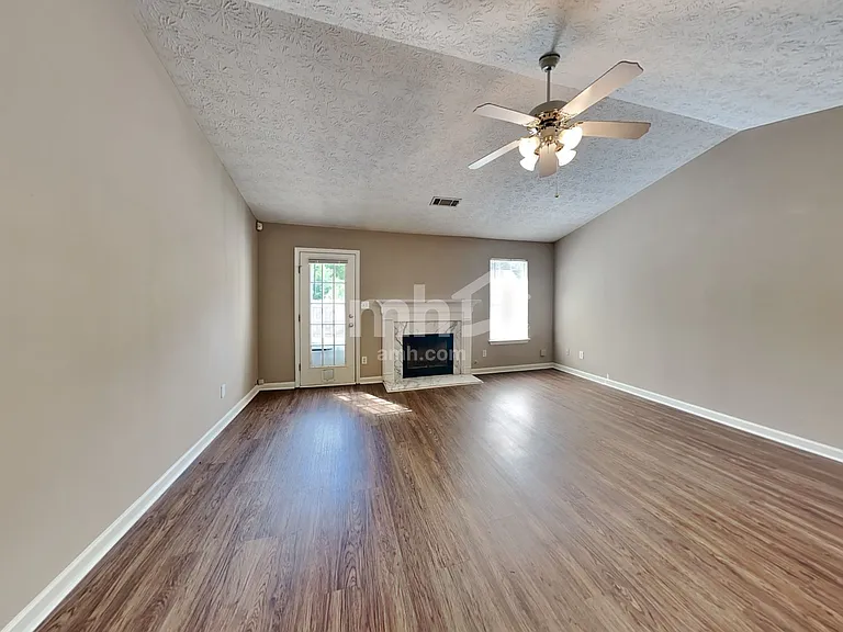1300 Wilkes Crest Dr — Photo 6