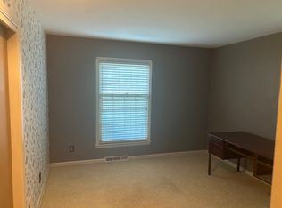 10414 Belinder Rd, Leawood, KS 66206