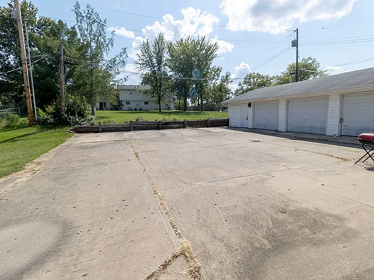 2908 Leeway Dr #B — Photo 21