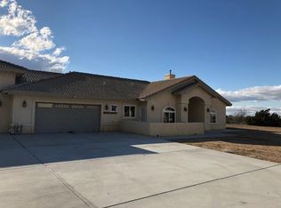 7482 Royal View Ln, Oak Hills, CA 92344