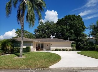 2383 Middlecoff Dr, Dunedin, FL 34698