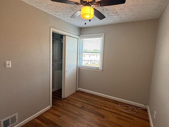 5th image of 3841 26th Ave