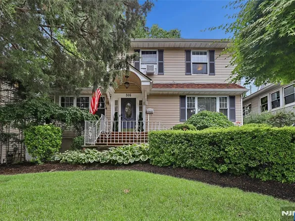 306 Passaic Ave, Hasbrouck Heights, NJ 07604