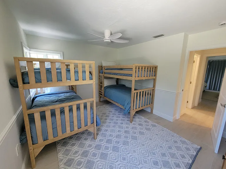 323 Madison Dr — Photo 14