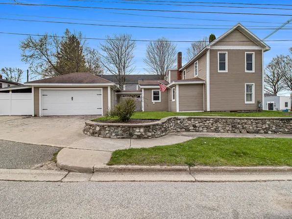 315 E Main St, Hart, MI 49420