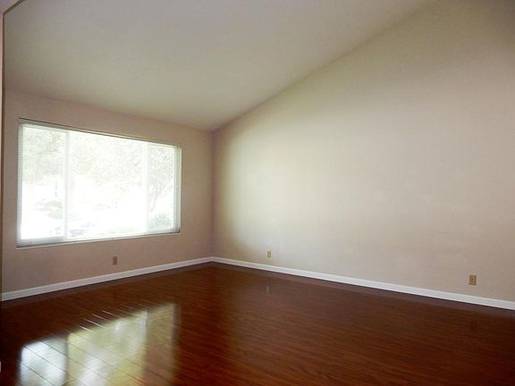 3rd image of 45405 Potawatami Dr